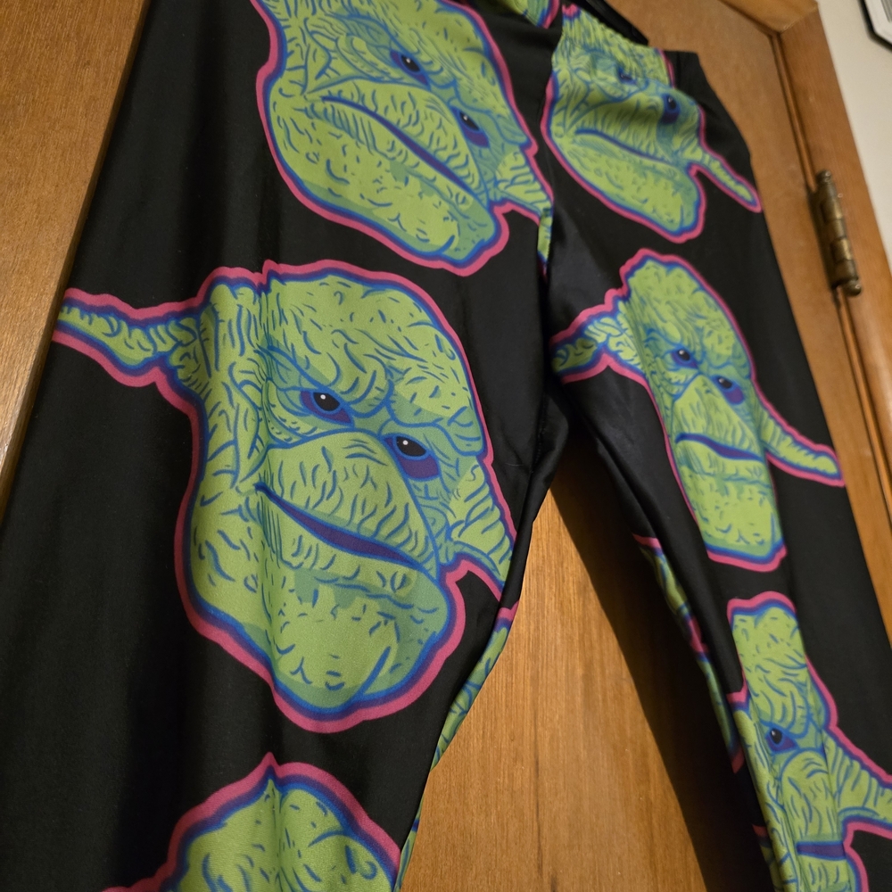 Fifth Element Alien Leggings